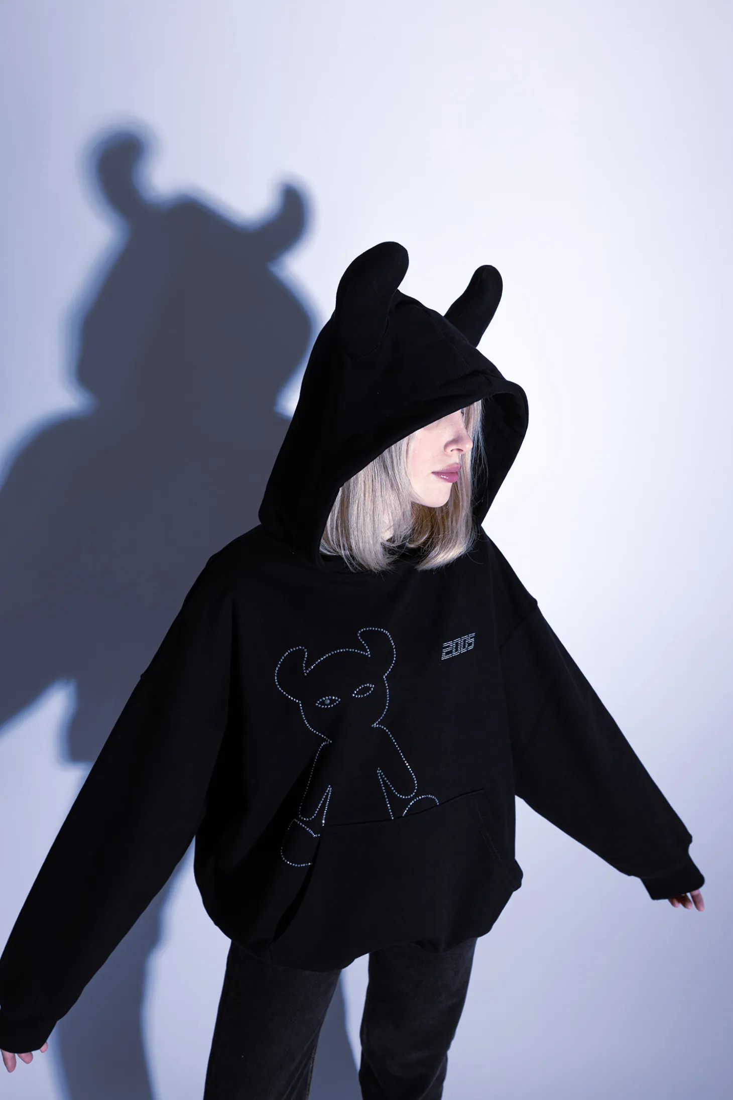 Bluza Z Kapturem 2005 Studded Horned Lucy Hoodie