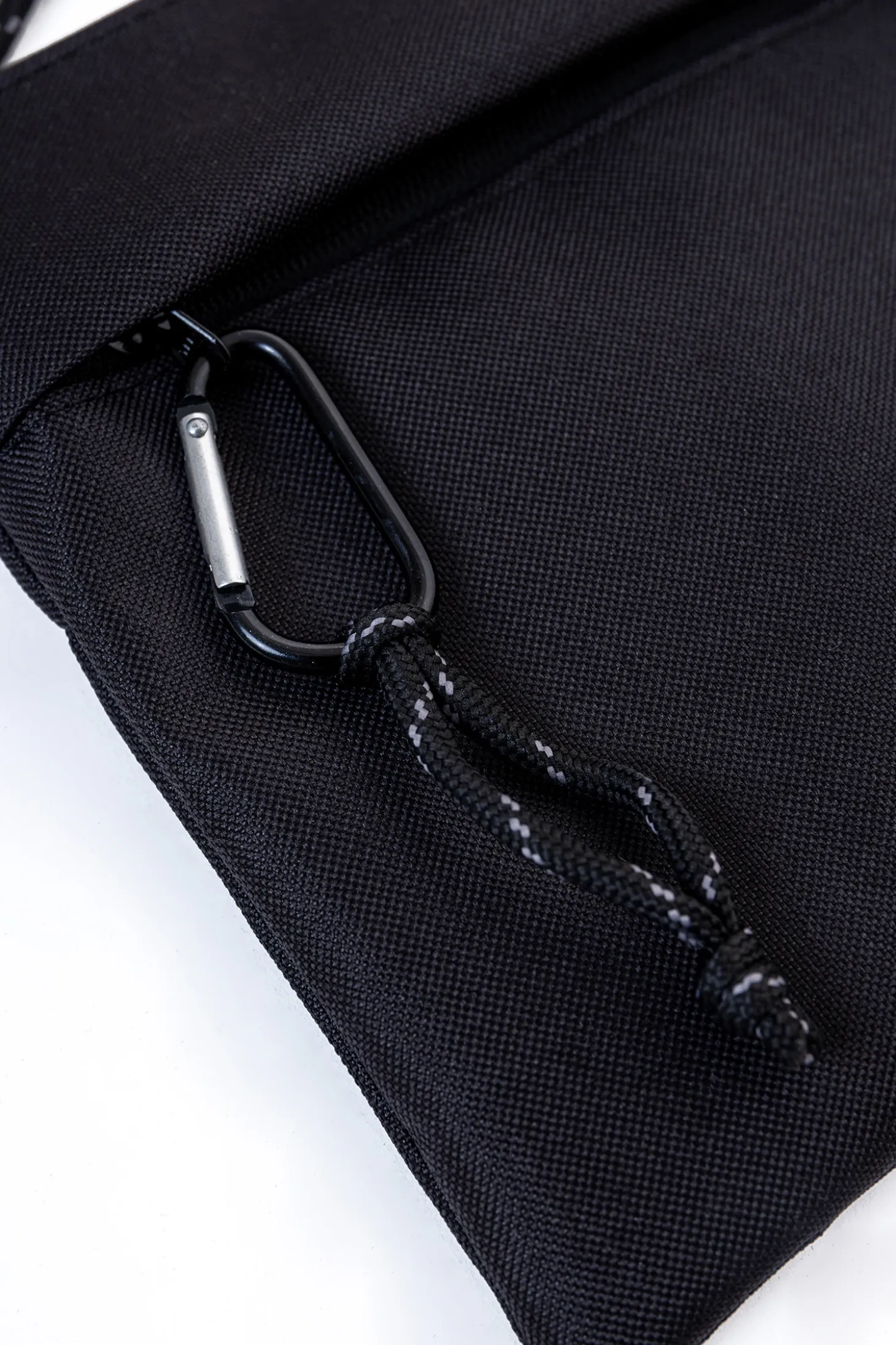 Saszetka Mercur Monument